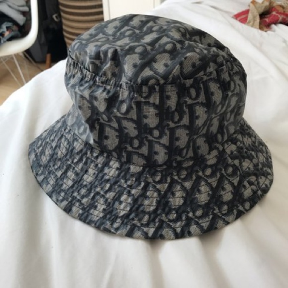 Dior bucket hat